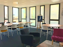 photo salle de formation jack sparrow des locaux a2com formation de rennes