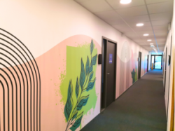 photo du couloirs des locaux a2com formation de rennes